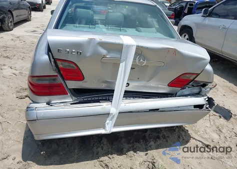 2000 Mercedes-Benz E 320 из США, поврежденный, VIN WDBJF65J9YB092442